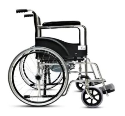 Medemove wheelchair with commode